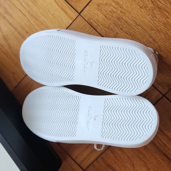 J Slides NYC white/nude Duchess lace-up knitted sneakers - Picture 6 of 14